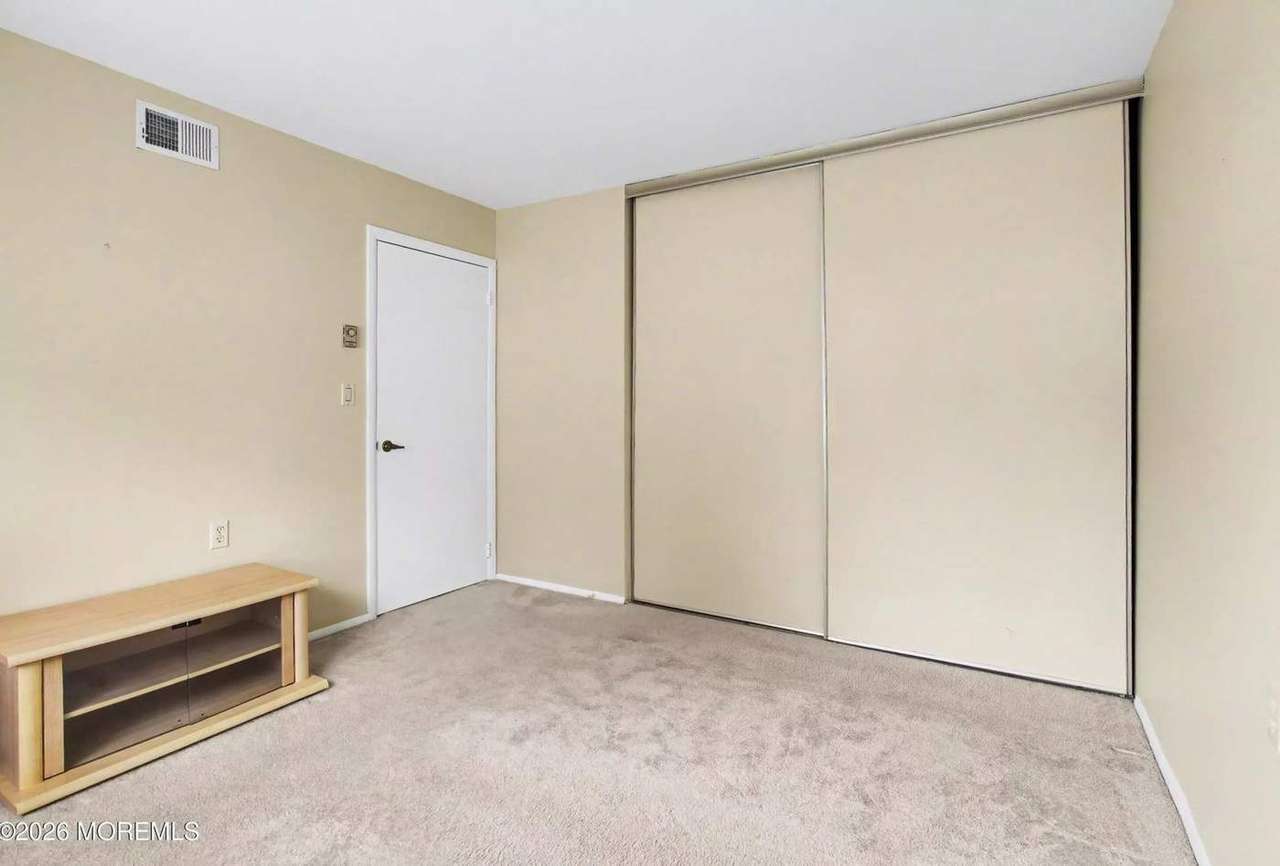 817A Liverpool Cir, photo 24