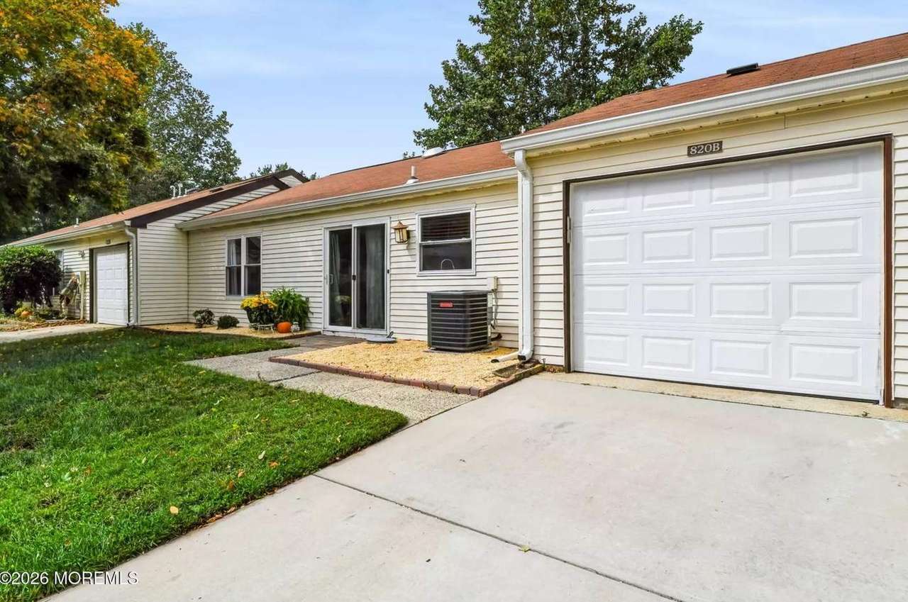 820B Liverpool Cir, photo 40