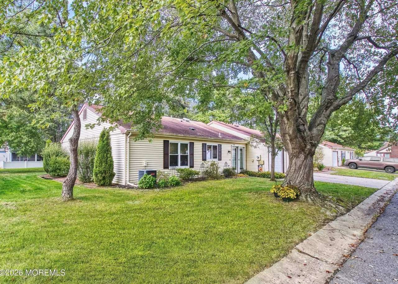 944C Liverpool Cir, photo 2