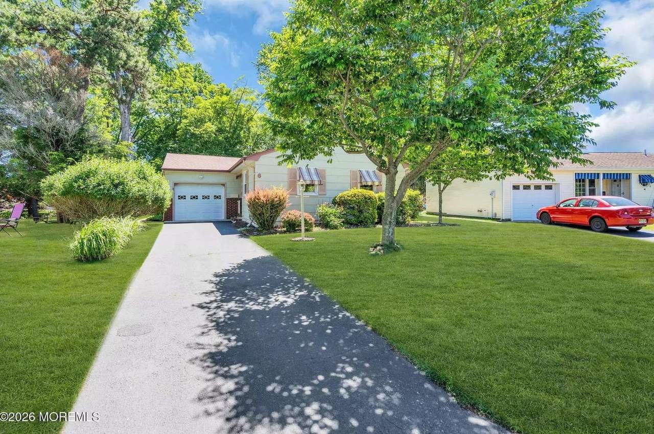 6 Woodbury Ct, photo 4