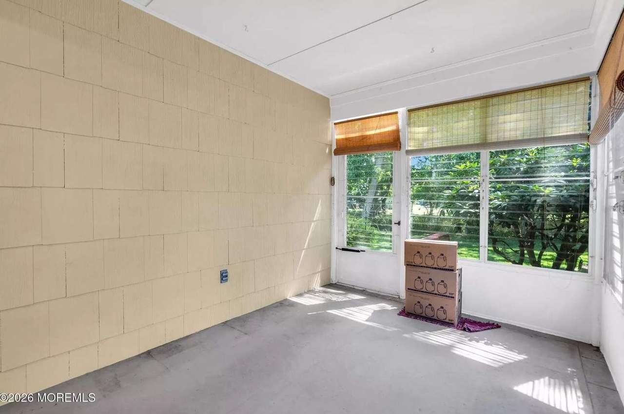 6 Woodbury Ct, photo 16