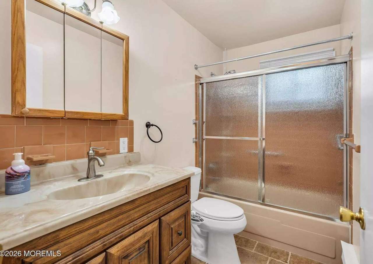 6 Woodbury Ct, photo 20