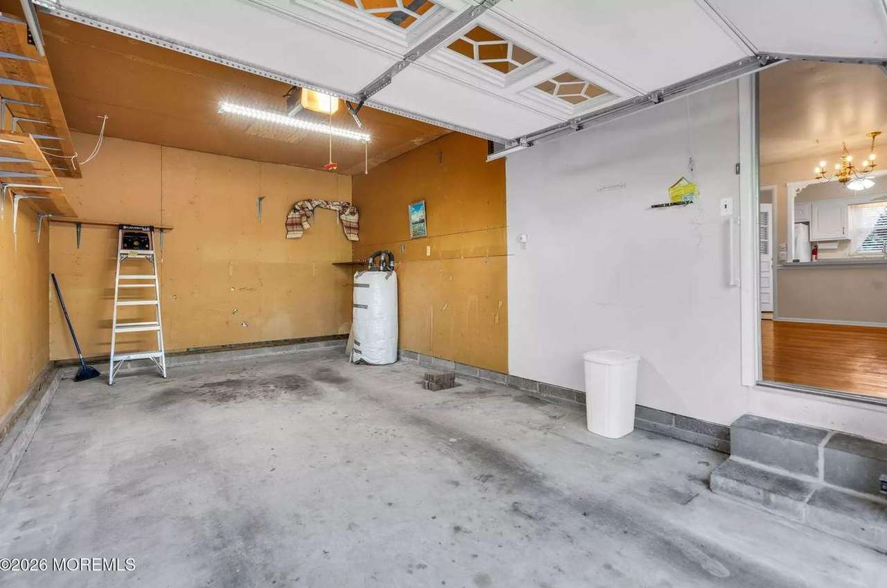 6 Woodbury Ct, photo 21