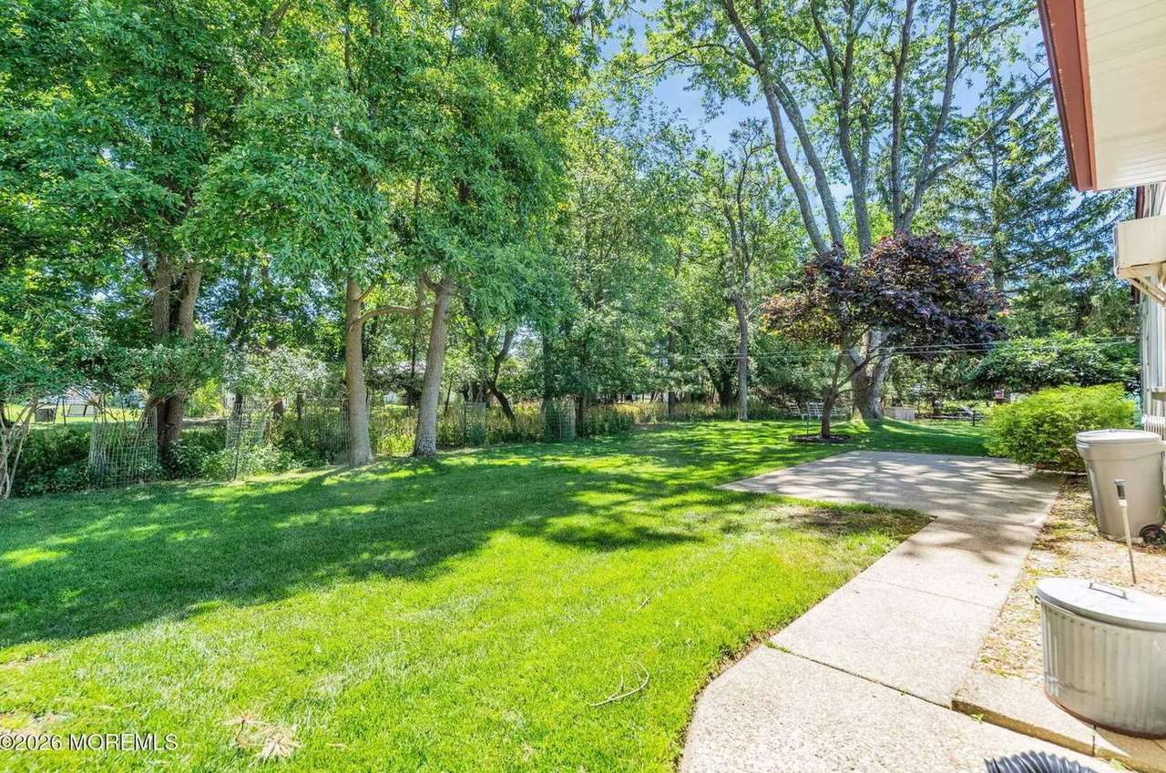 6 Woodbury Ct, photo 27