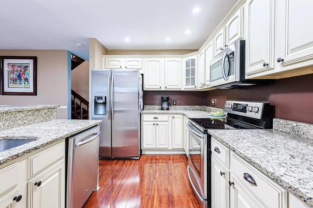 304 75th Ave N #C, photo 9