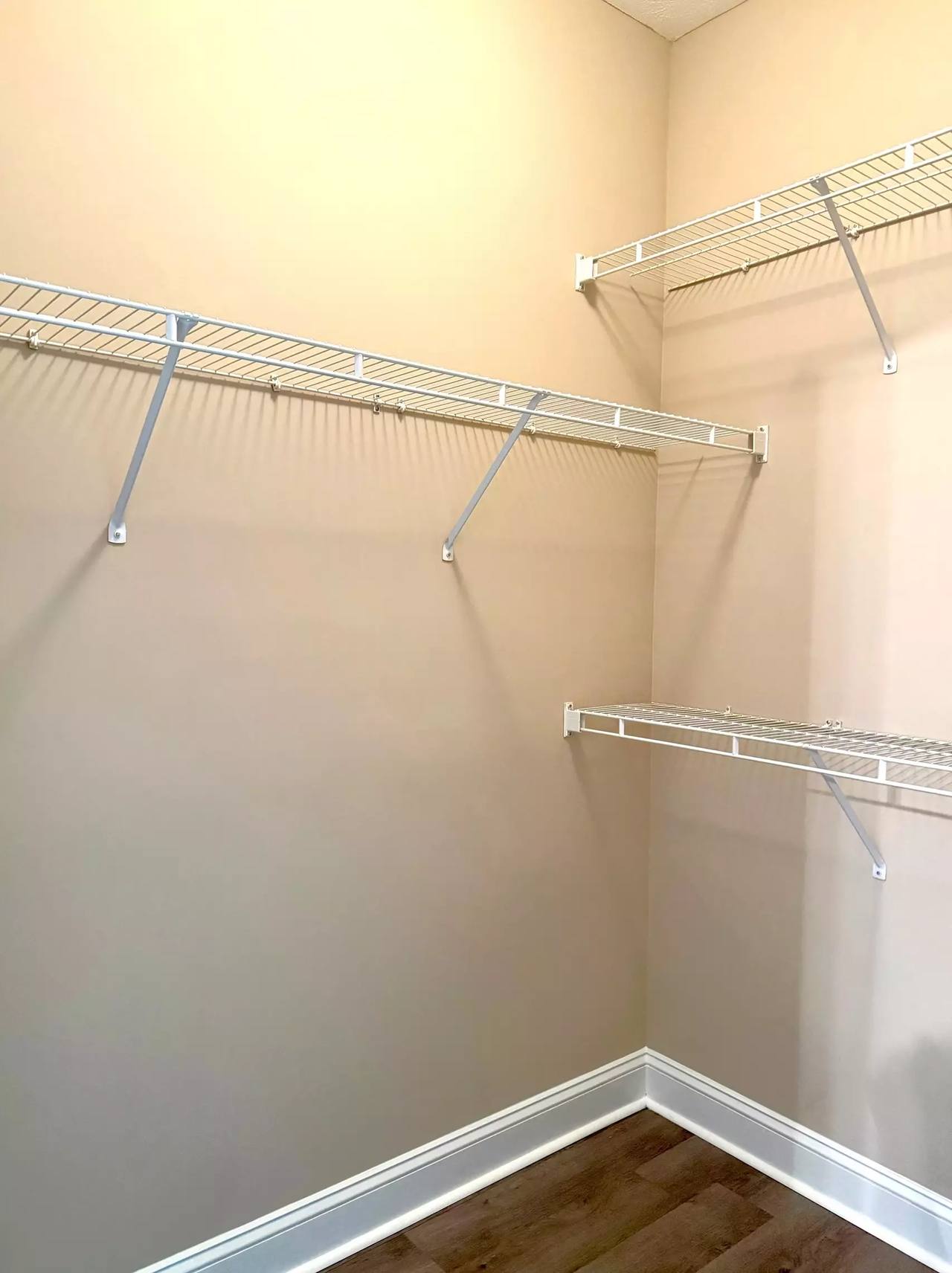 111 Fountain Pointe Ln #201, photo 22