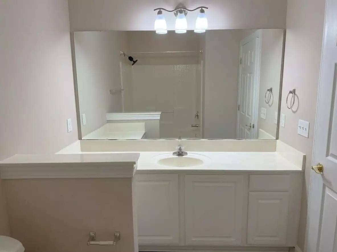 111 Fountain Pointe Ln #201, photo 26