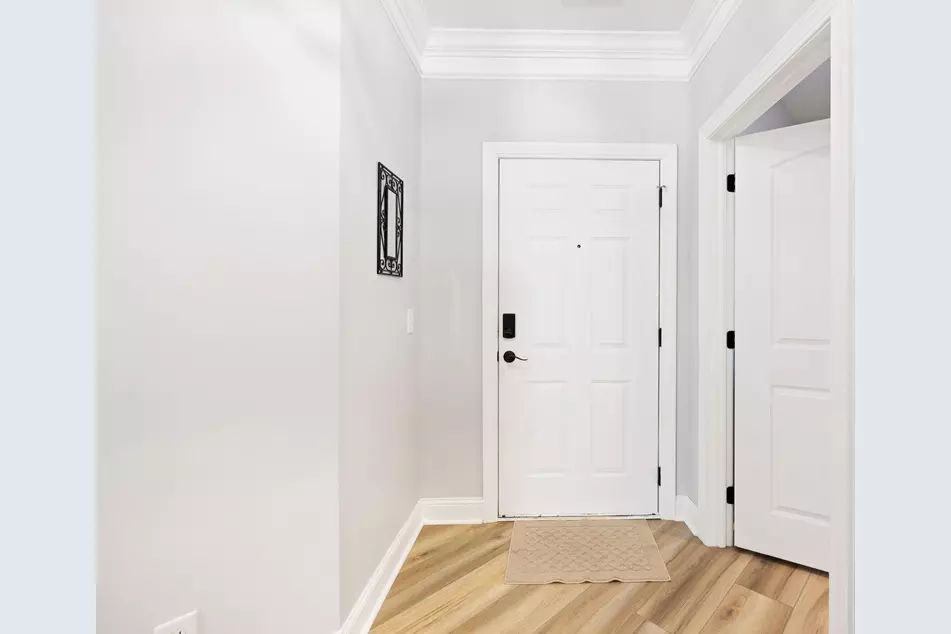 118 Ella Kinley Cir #201, photo 3