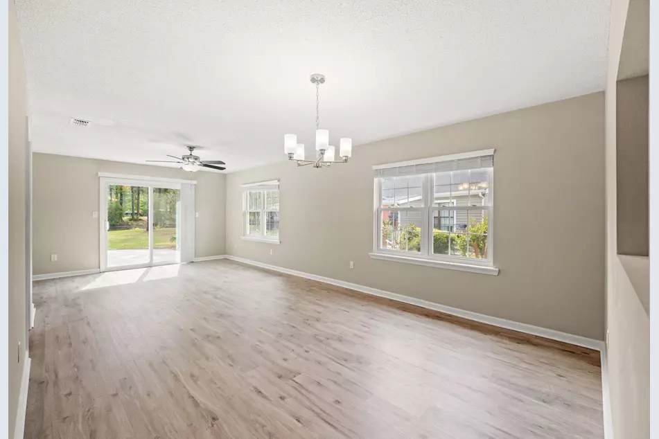 6610 Royal Pine Dr, photo 2