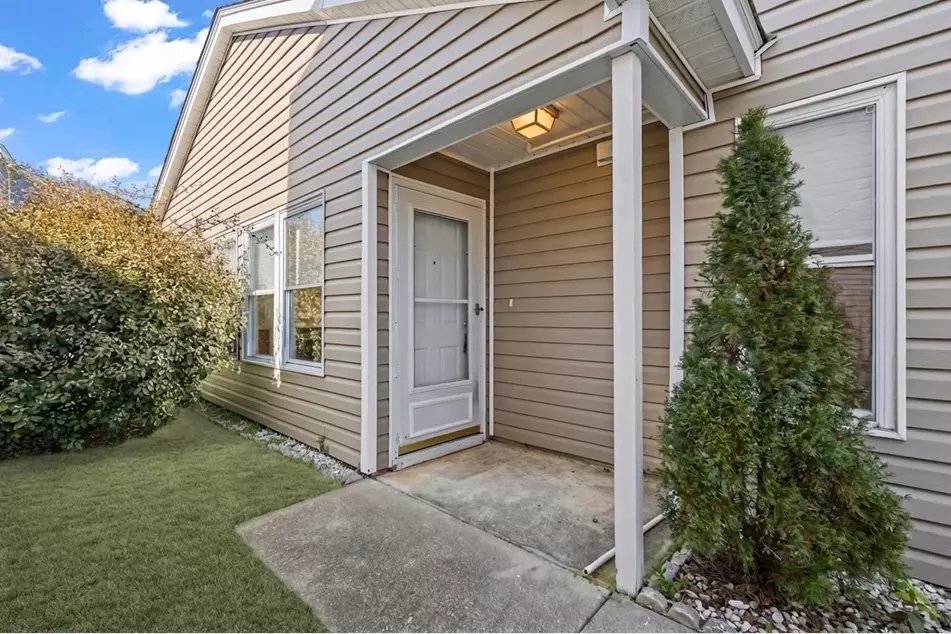102 Whitehaven Ct, photo 2