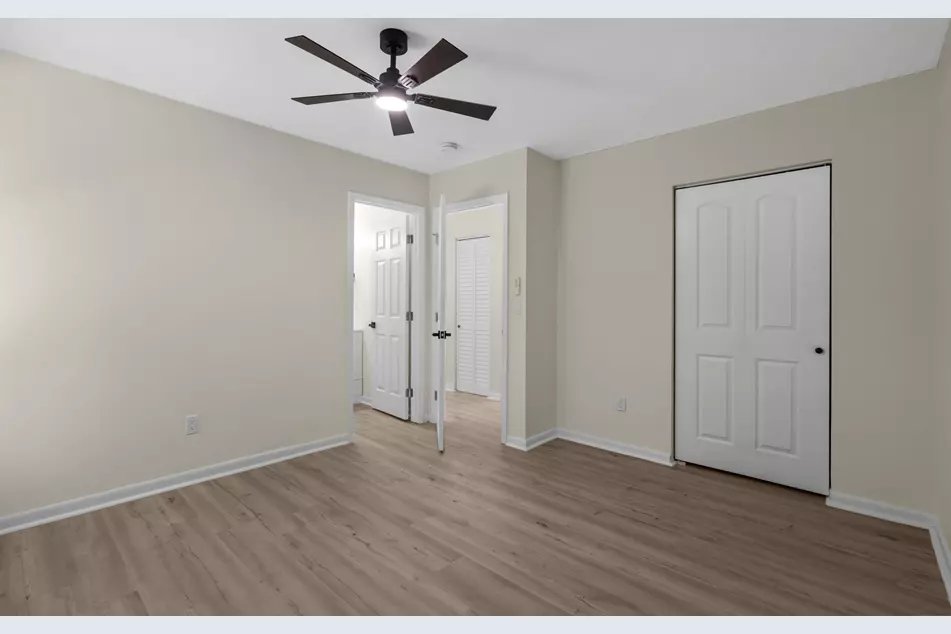 1114 Temple St, photo 11