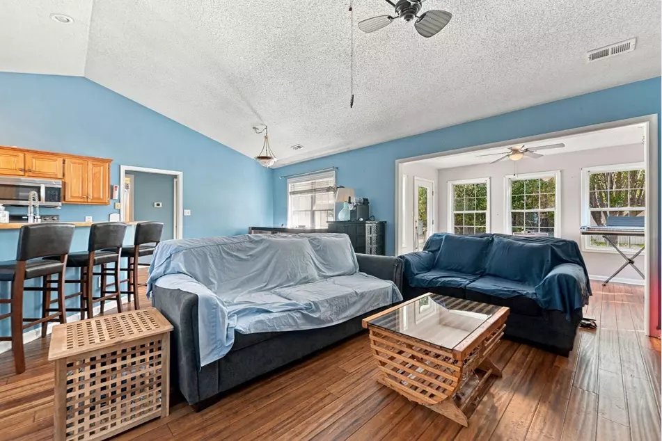 1117 Lancelot Ln, photo 3