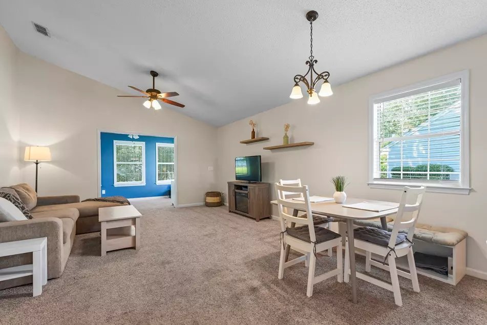 1223 Formby Ct, photo 8