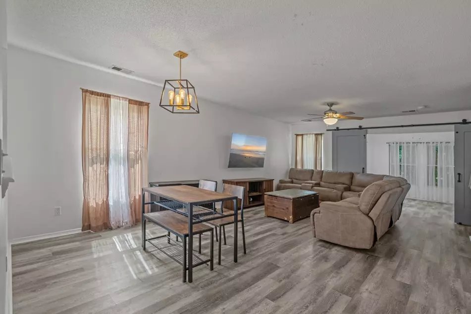 121 Bellegrove Dr, photo 3