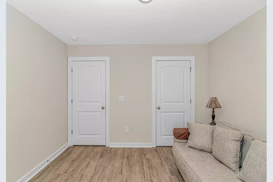 1430 Heirloom Dr, photo 11