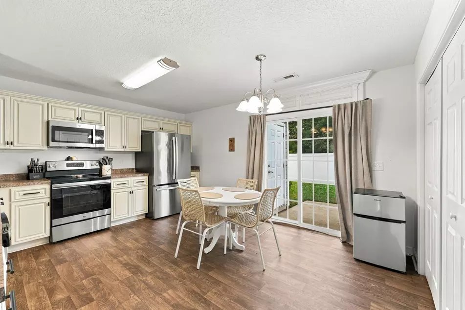 152 Maggie Way, photo 9