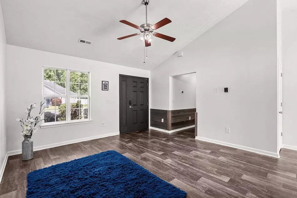 265 Upper Saddle Cir, photo 2