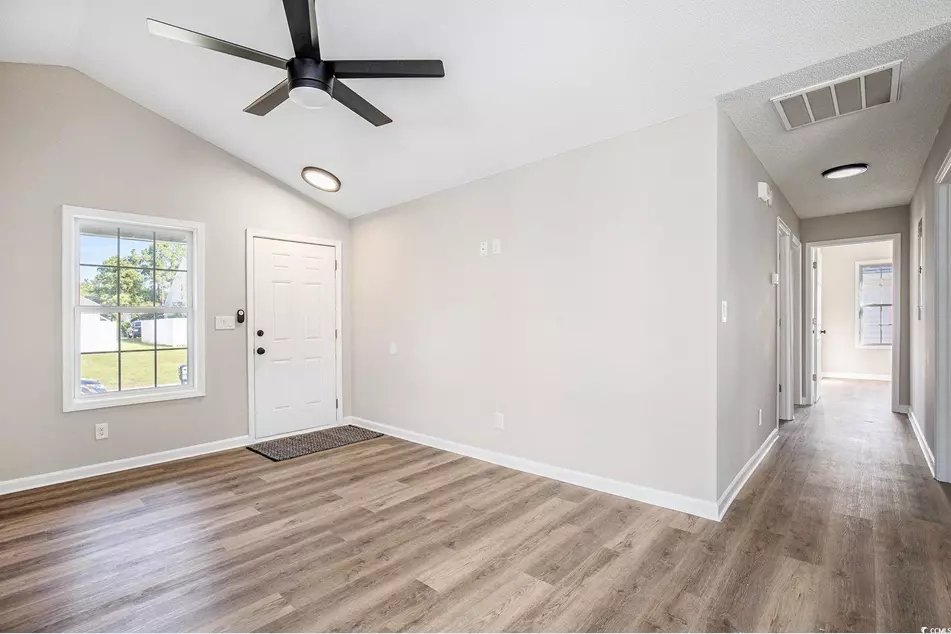 424 Wallingford Cir, photo 3