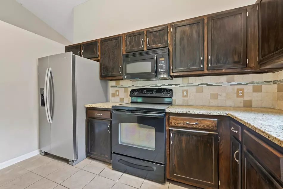 961 Castlewood Dr, photo 5