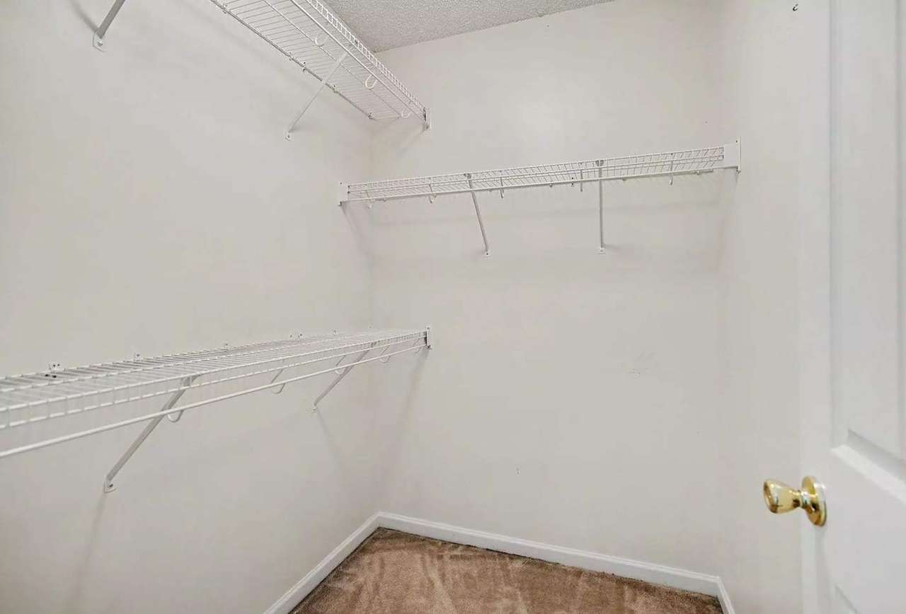 1043 Penny Ln, photo 29