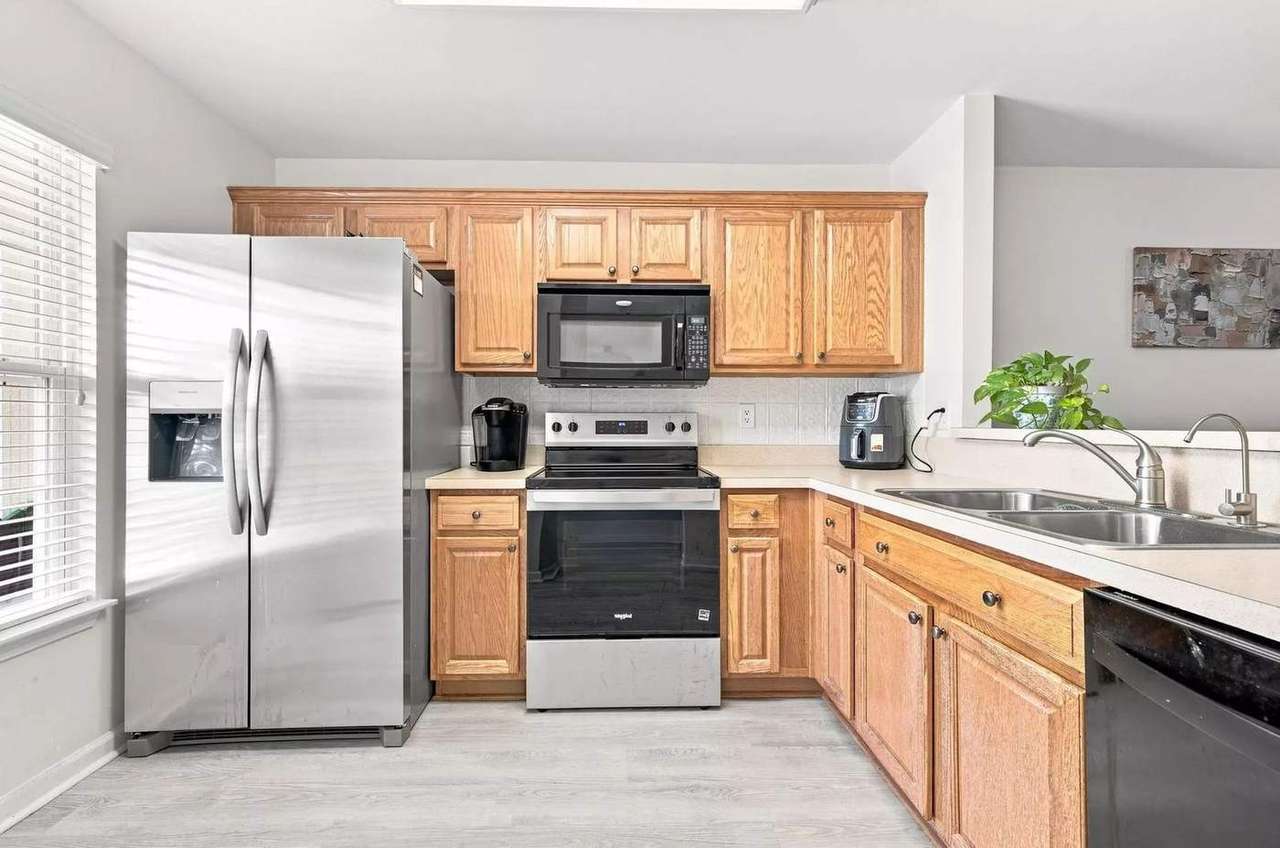 1282 Harvester Cir, photo 5