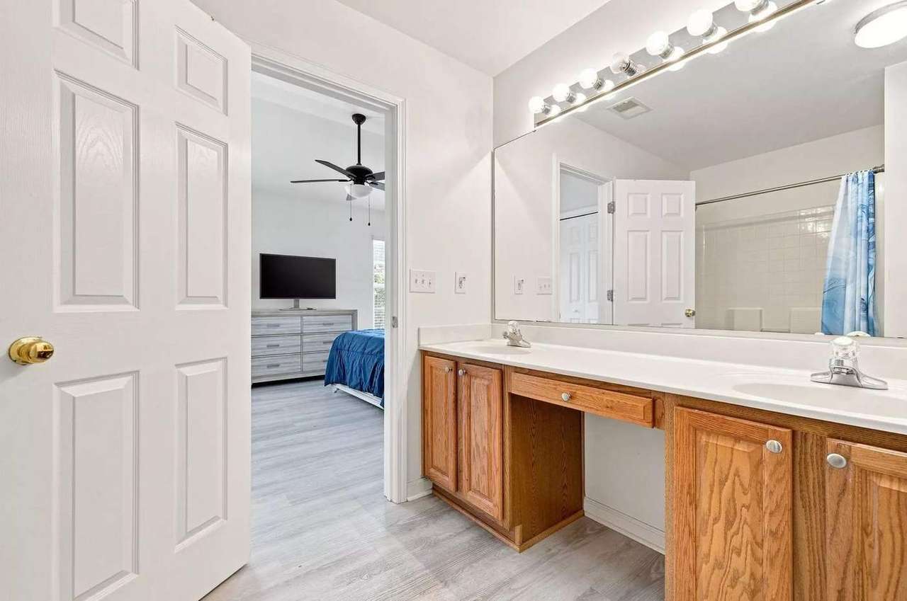 1282 Harvester Cir, photo 22