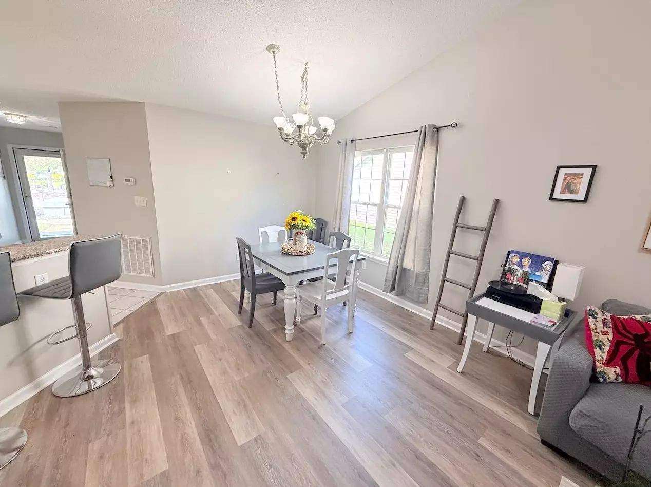 130 Country Manor Dr #A, photo 17
