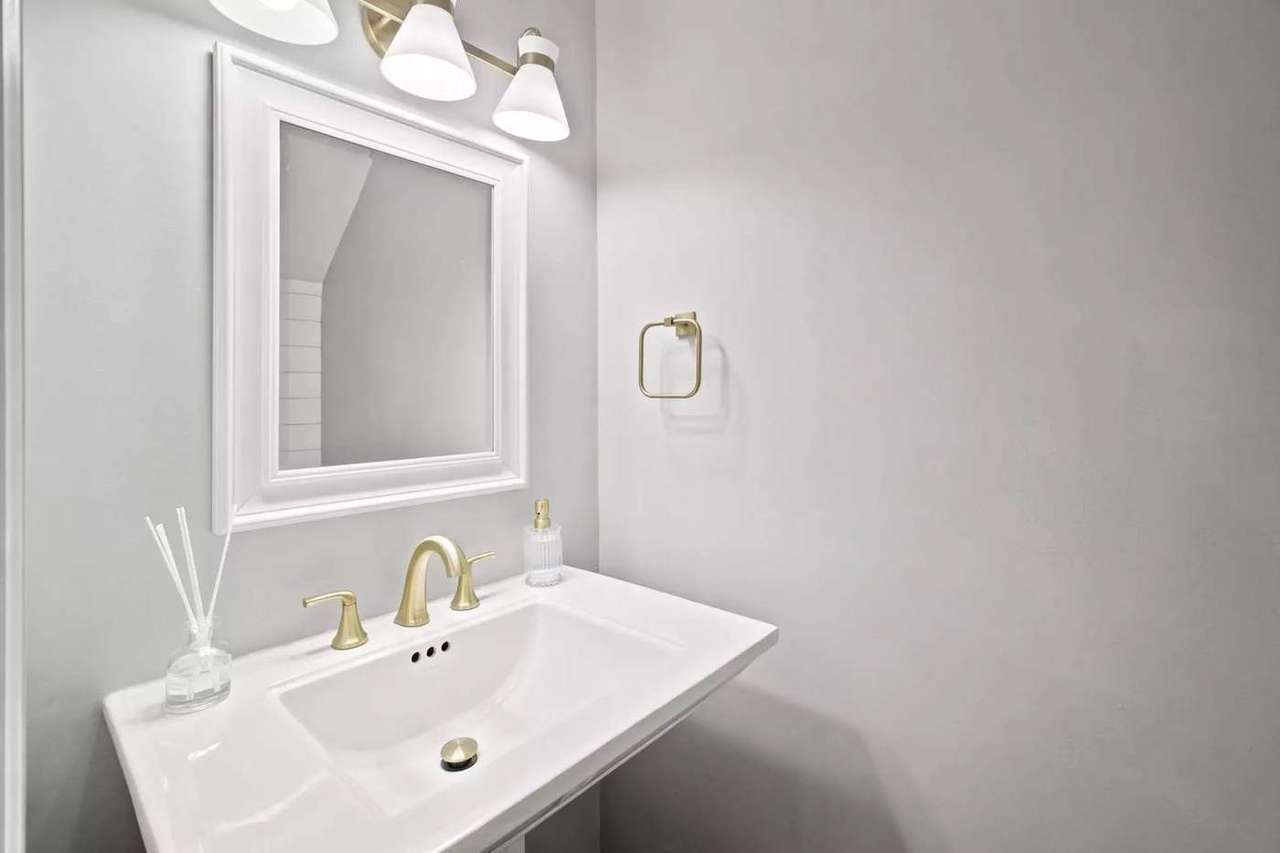 504 30th Ave N #3, photo 20