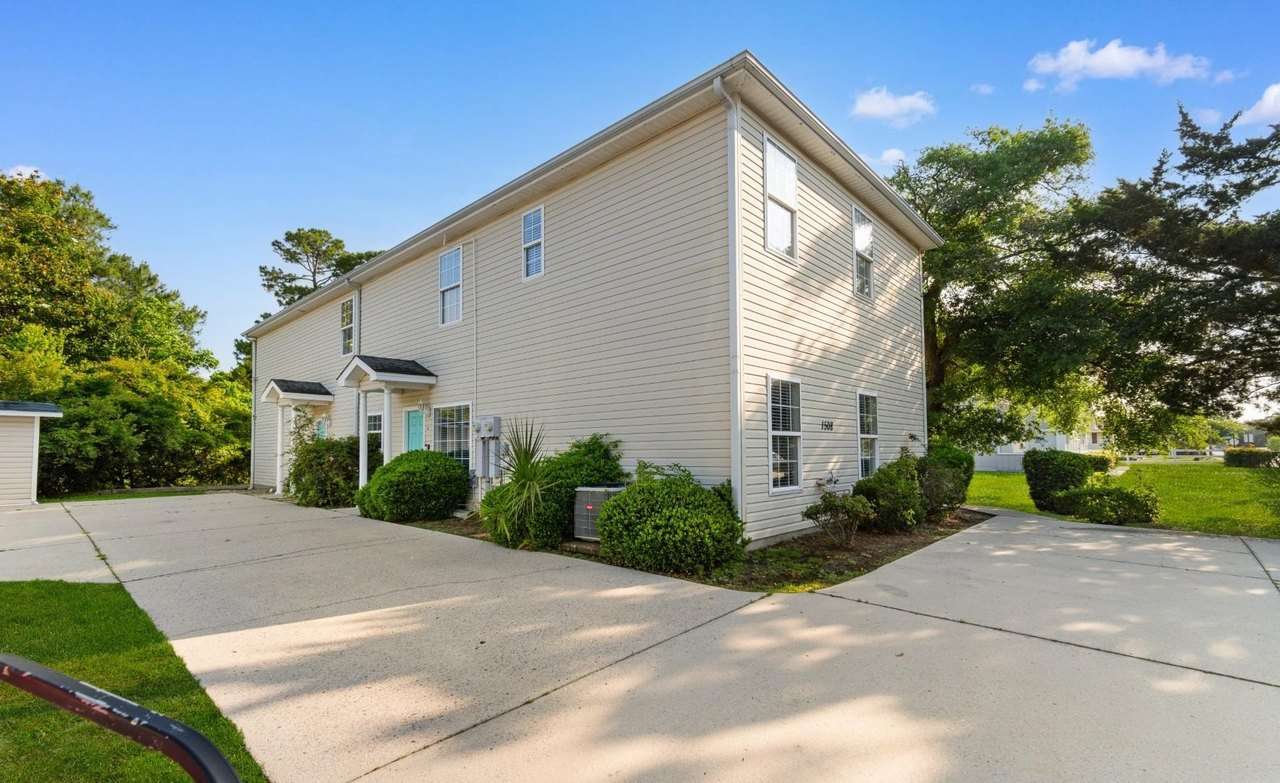 1508 Hillside Dr S, North Myrtle Beach, photo 3