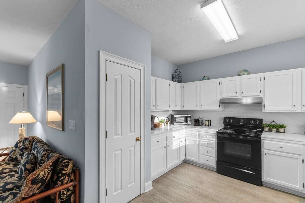 1508 Hillside Dr S, North Myrtle Beach, photo 6