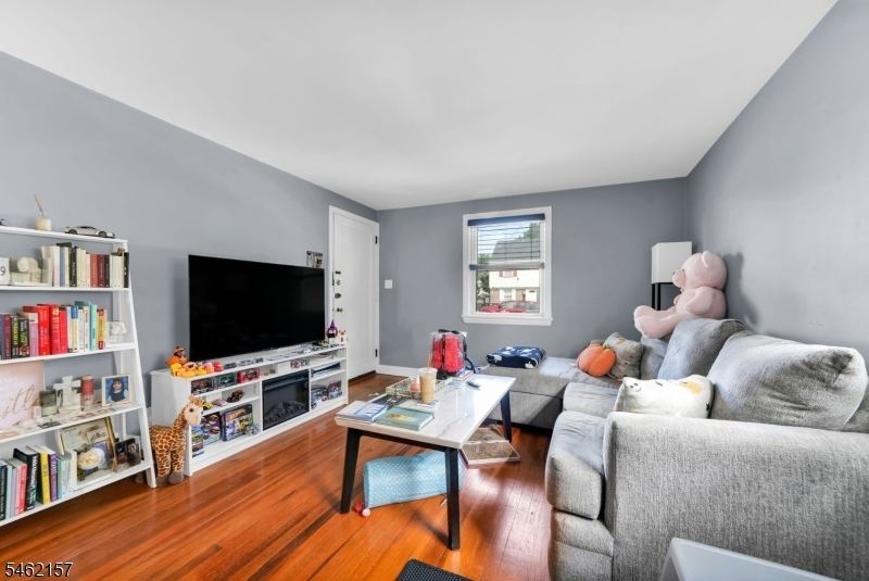 33 E 7th St, Clifton, photo 5
