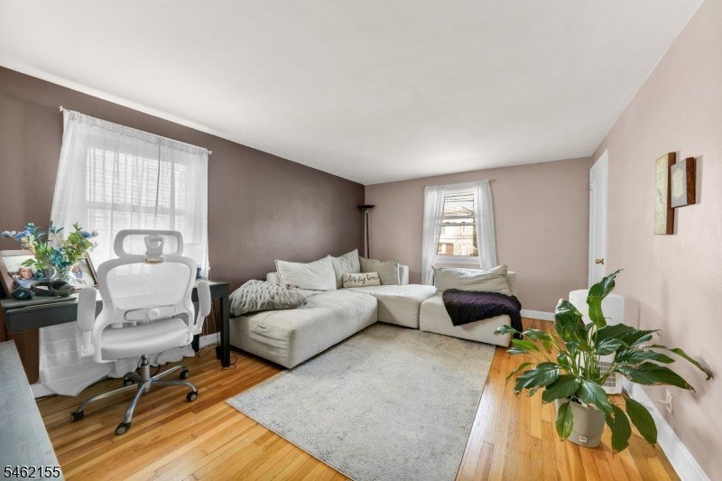 35 E 7th St, Clifton, photo 4